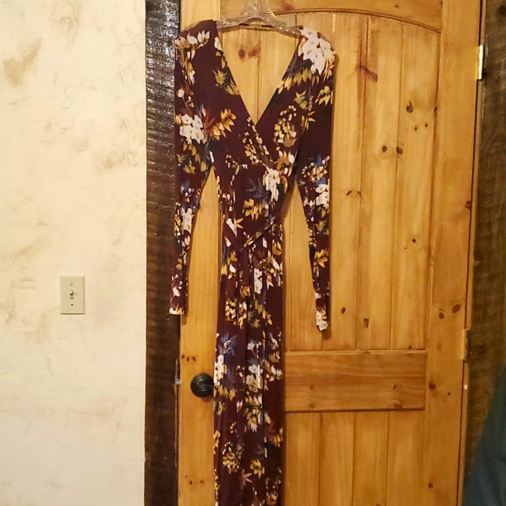 Jessica Simpson maternity dress
